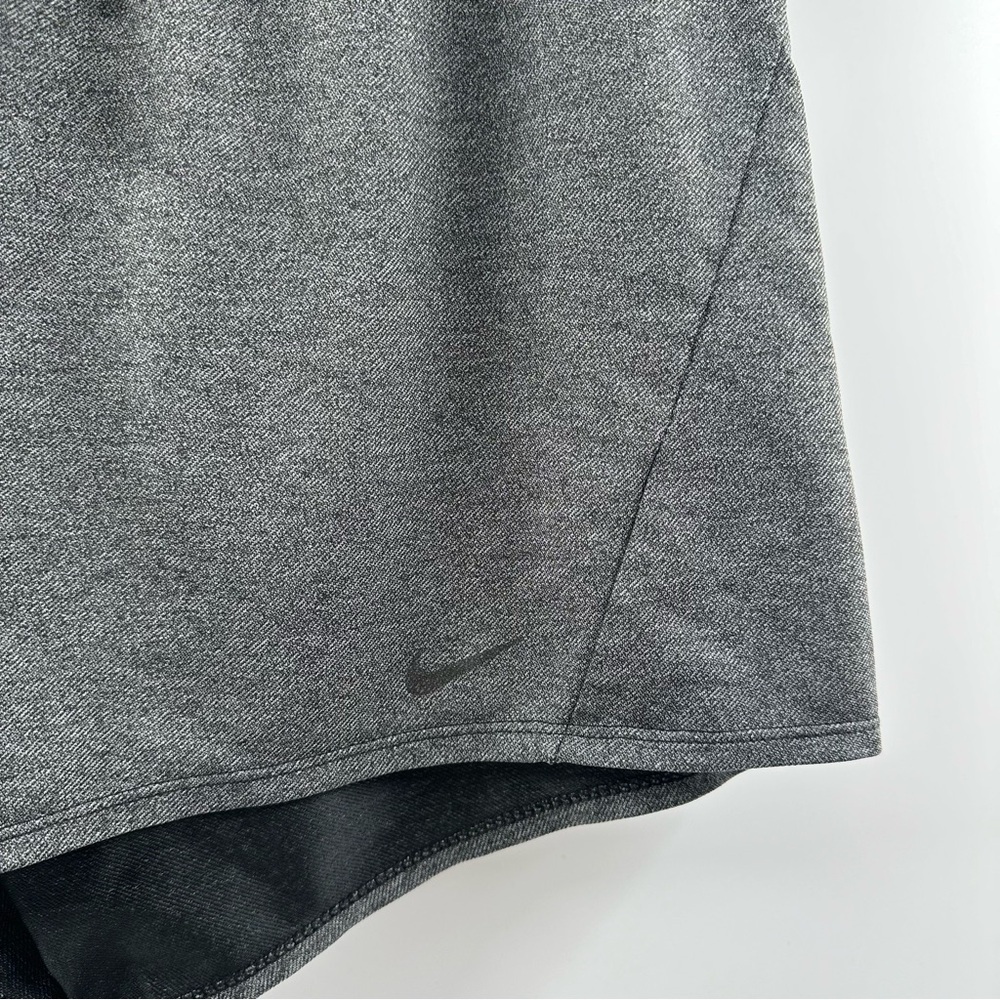 Nike Dri-Fit Charcoal Grey Running Shorts - Picture 2 of 6